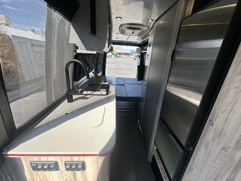 Used 2020 Mercedes-Benz Sprinter 3500 image 49