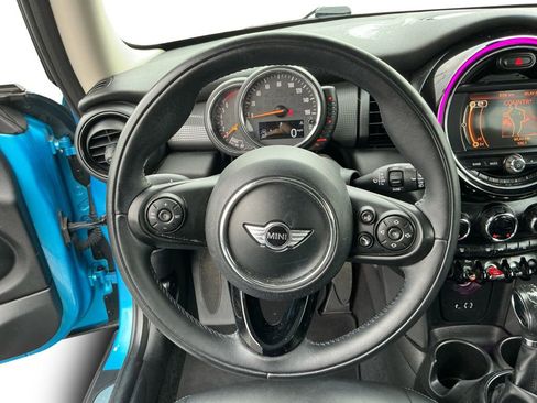 Used 2017 MINI Cooper 2-Door Hardtop image 18