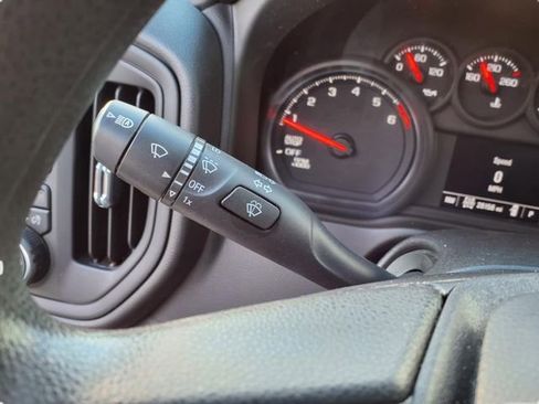 Used 2022 Chevrolet Silverado 1500 Custom image 27