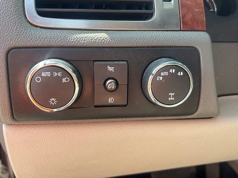 Used 2007 Chevrolet Avalanche LTZ w/ LTZ Preferred Equipment Group AWD/4WD image 22