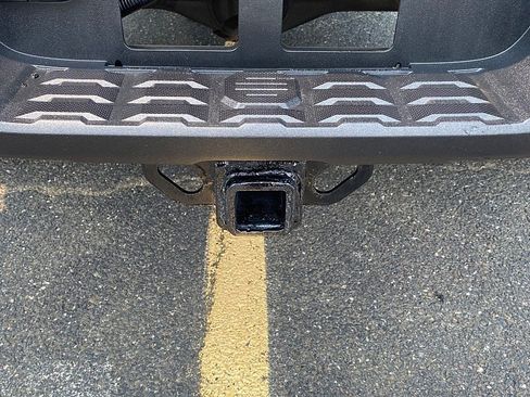 Used 2018 Toyota Tacoma SR5 AWD/4WD image 14
