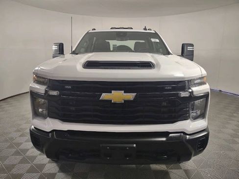 Used 2024 Chevrolet Silverado 3500 W/T w/ Snow Plow Prep Package AWD/4WD image 3