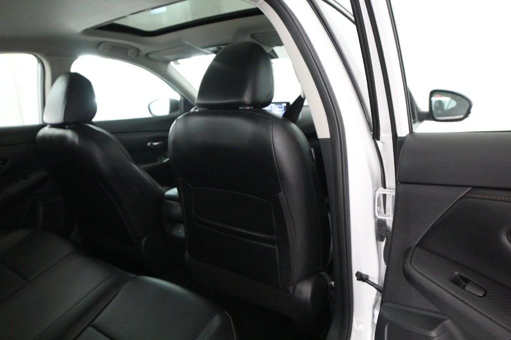 Used 2022 Nissan Sentra SR w/ SR Premium Package FWD image 37