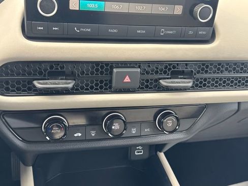 Certified 2023 Honda HR-V LX image 11