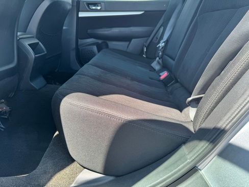 Used 2013 Subaru Outback 2.5i AWD/4WD image 6