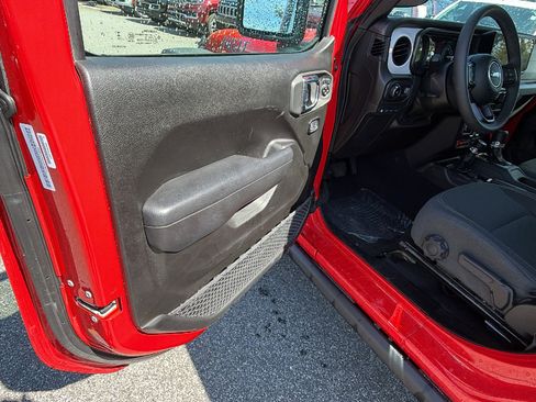 Used 2025 Jeep Wrangler Unlimited Sport S 4xe AWD/4WD image 14