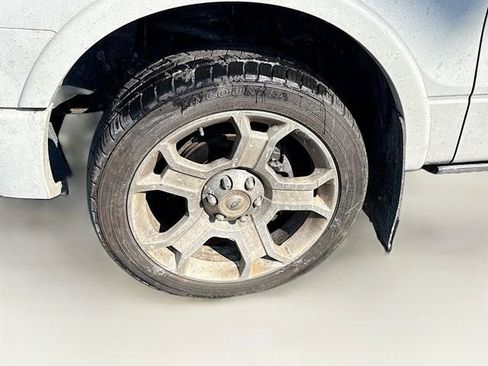 Used 2011 Ford F150 Lariat Limited image 21