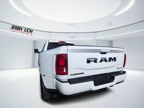 Used 2026 RAM 3500 Laramie AWD/4WD image 5