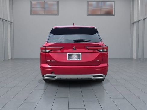 Used 2023 Mitsubishi Outlander SE AWD/4WD image 7