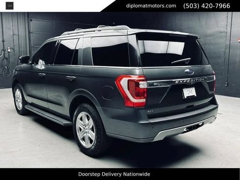 Used 2020 Ford Expedition XLT w/ Equipment Group 202A AWD/4WD image 5