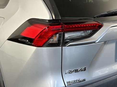 Used 2021 Toyota RAV4 XLE image 36