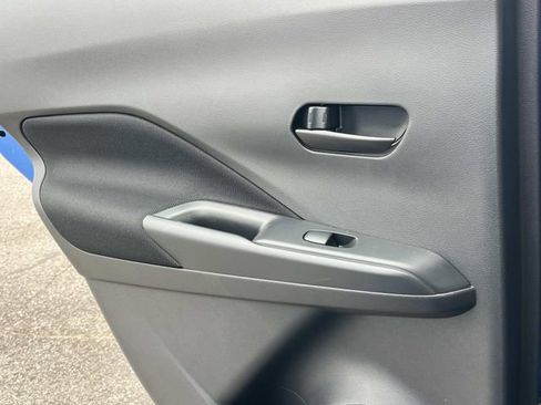 Certified 2025 Nissan Kicks Play S FWD image 17