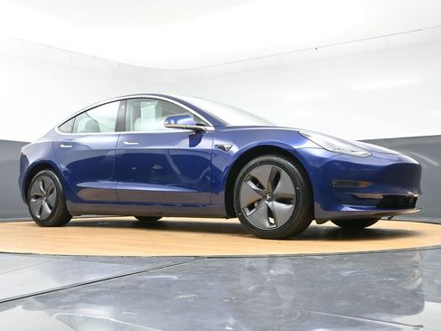 Used 2019 Tesla Model 3 Standard Range Plus image 52