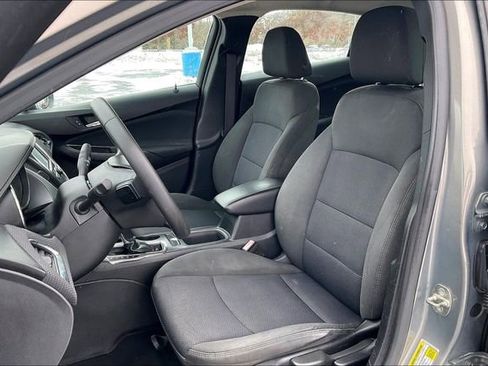 Used 2017 Chevrolet Cruze LT image 24