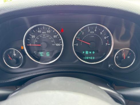 Used 2012 Jeep Wrangler Unlimited Sahara w/ Dual Top Group AWD/4WD image 27