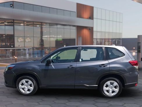 Used 2023 Subaru Forester AWD/4WD image 5