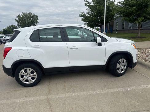 Used 2016 Chevrolet Trax LS FWD image 4