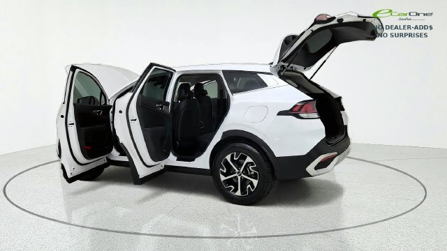 Used 2025 Kia Sportage EX FWD image 16