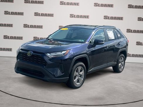 Used 2024 Toyota RAV4 XLE AWD/4WD image 1