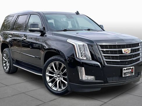 Used 2020 Cadillac Escalade Luxury w/ Escalade Sport Edition image 3