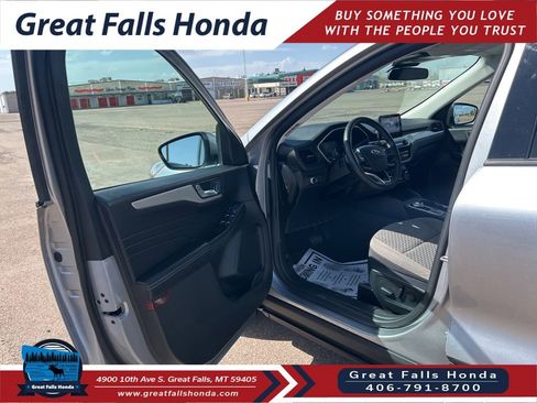 Used 2021 Ford Escape SE w/ Cold Weather Package AWD/4WD image 11