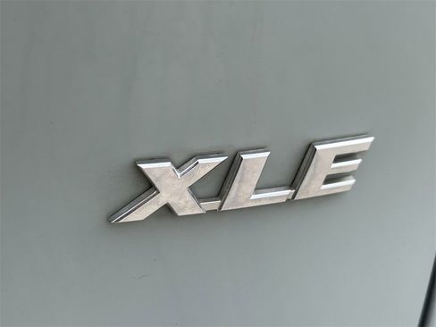 Used 2021 Toyota RAV4 XLE image 13