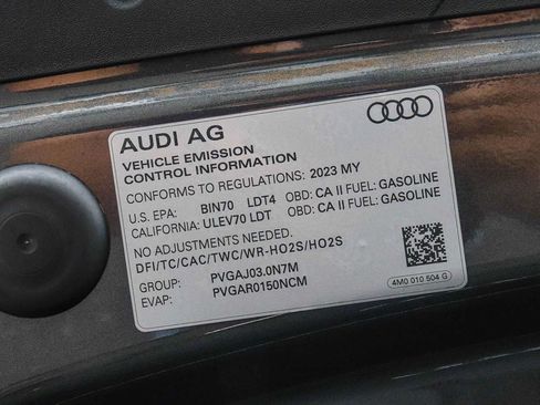 Used 2023 Audi Q8 Premium w/ Convenience Package AWD/4WD image 28