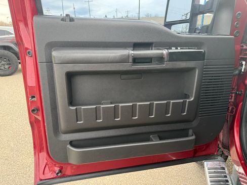 Used 2014 Ford F250 Platinum w/ FX4 Off-Road Package image 9