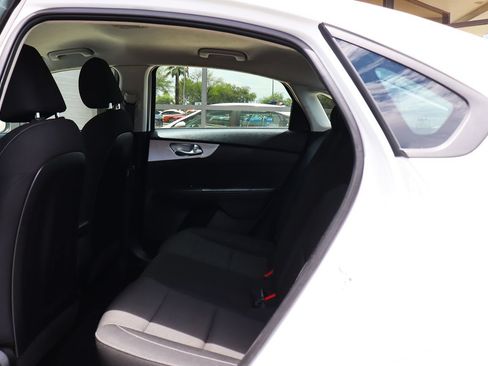 Used 2022 Kia Forte LXS FWD image 33