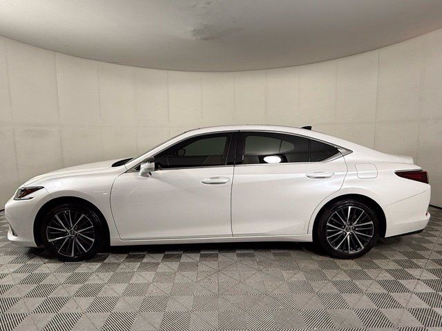 Used 2025 Lexus ES 350 w/ Premium Package FWD image 3