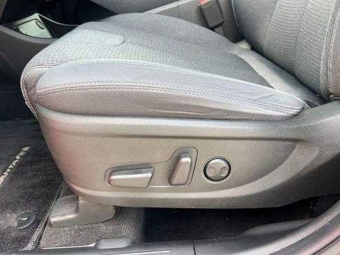 Used 2023 Hyundai Santa Fe SEL image 9