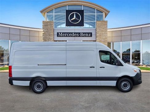 New 2025 Mercedes-Benz Sprinter 2500 image 5
