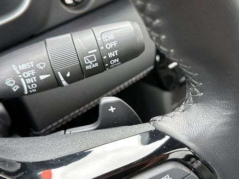 Used 2024 Honda Pilot Touring image 39