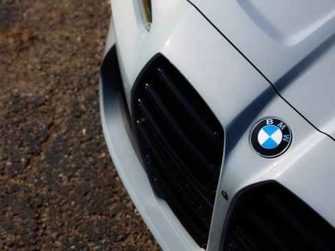 Used 2021 BMW M4 Competition w/ M Carbon Exterior Package image 16