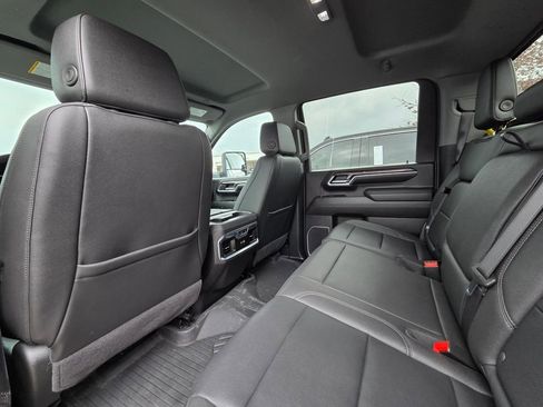 Used 2024 Chevrolet Silverado 2500 LTZ w/ LTZ Premium Package image 26