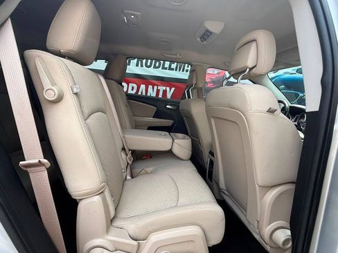 Used 2013 Dodge Journey SXT w/ Flexible Seating Group FWD image 6