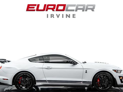 Used 2022 Ford Mustang Shelby GT500 w/ Technology Package RWD image 6