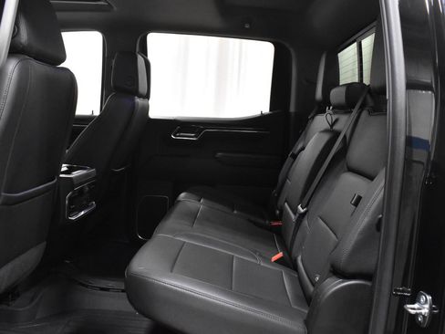 Used 2024 GMC Sierra 1500 Elevation w/ Elevation Premium Package AWD/4WD image 8