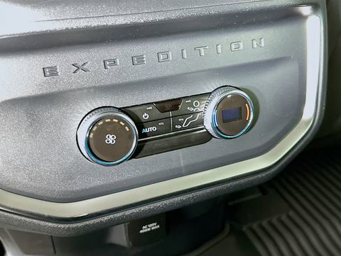 New 2026 Ford Expedition Active AWD/4WD image 33