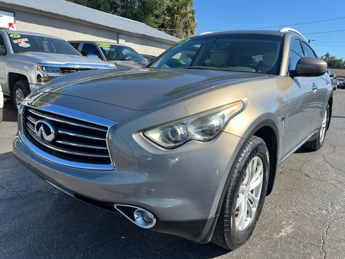 Used 2014 INFINITI QX70 3.7 w/ Premium Package image 2