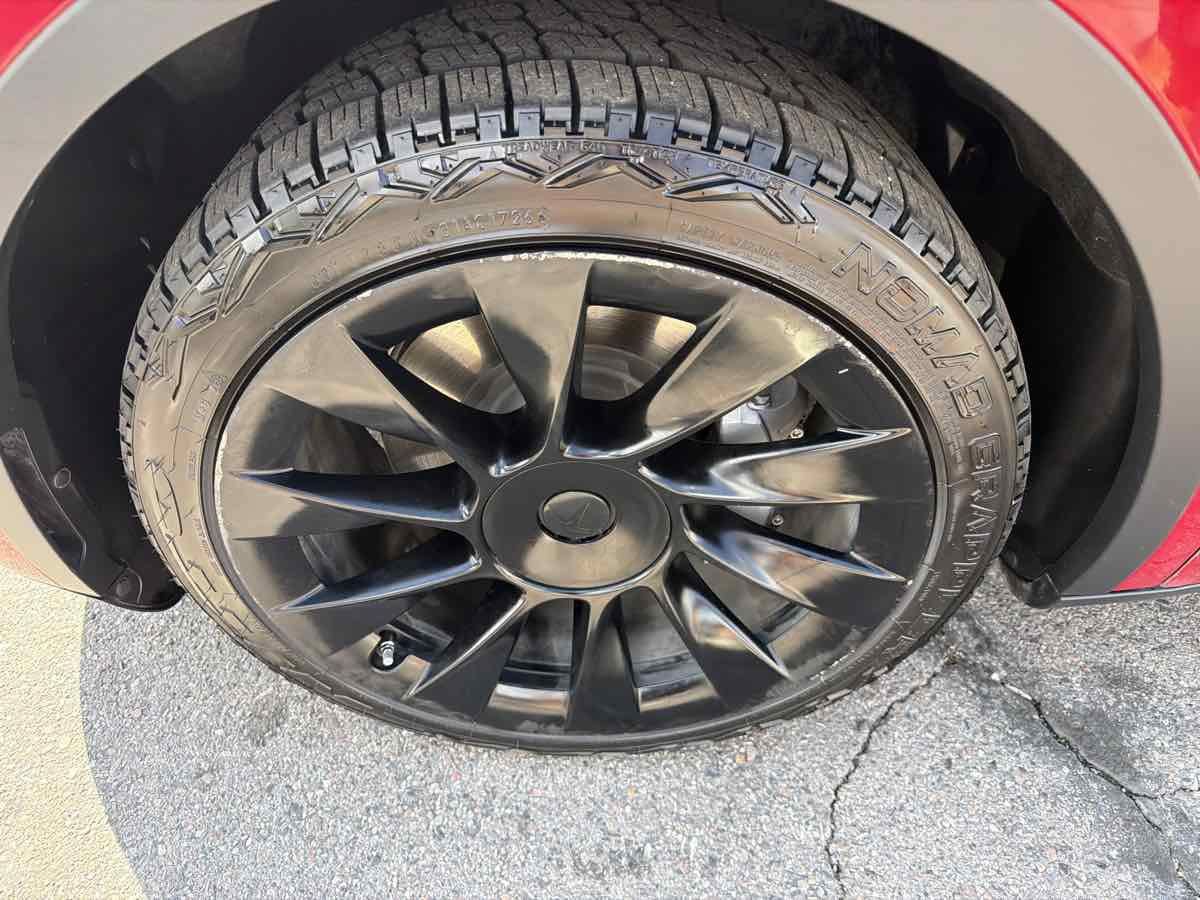Used 2022 Tesla Model Y Long Range AWD/4WD image 10