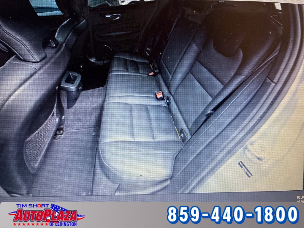 Used 2025 Volvo V60 B5 Cross Country Plus AWD/4WD image 9