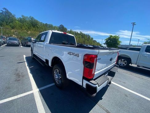 Used 2024 Ford F250 Lariat w/ Black Appearance Package AWD/4WD image 5