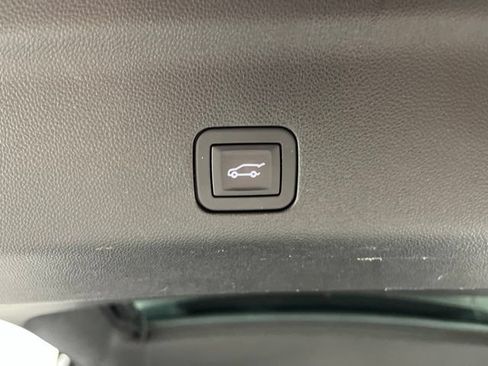 Used 2025 Chevrolet Tahoe LT AWD/4WD image 50