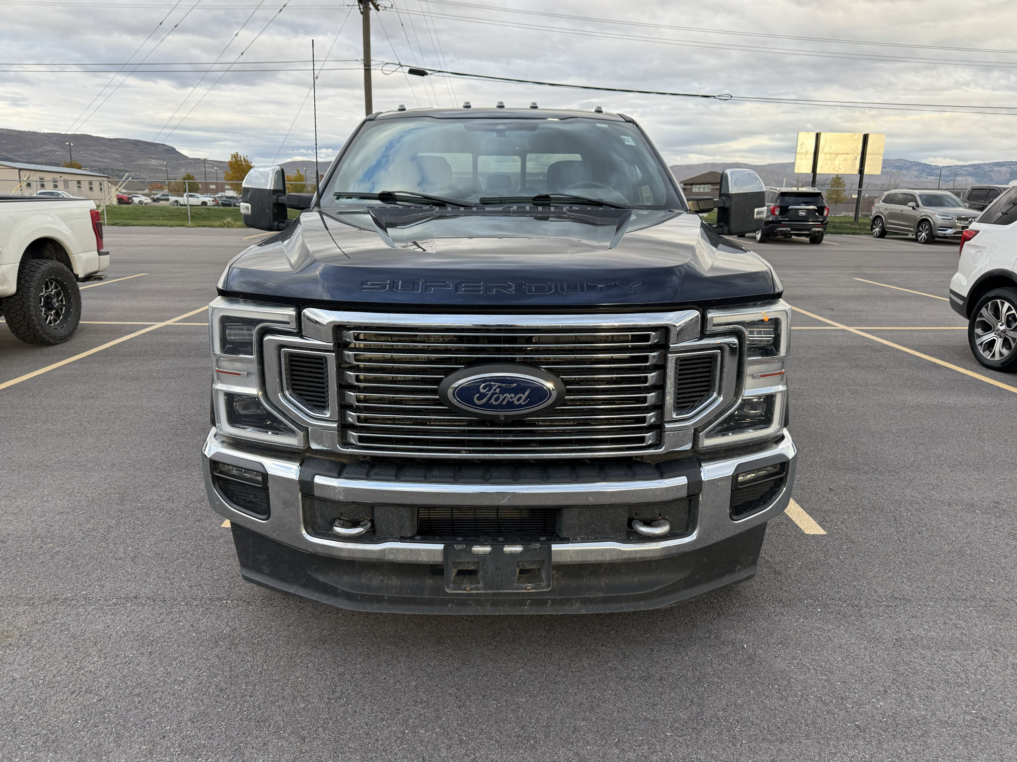 Used 2022 Ford F350 Lariat w/ Lariat Ultimate Package AWD/4WD image 2
