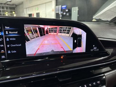 Used 2022 Cadillac Escalade ESV Premium Luxury Platinum AWD/4WD image 21