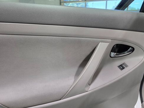 Used 2011 Toyota Camry LE FWD image 20