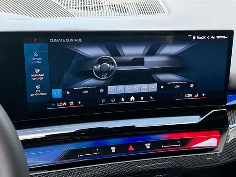 Used 2026 BMW M5 w/ Executive Package image 14