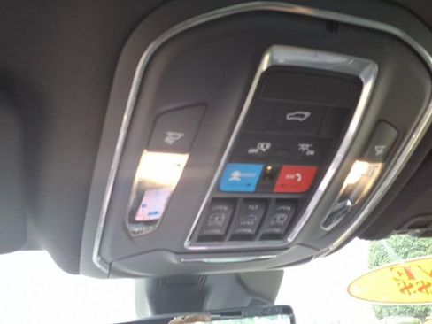 Used 2025 Jeep Grand Cherokee Limited w/ Luxury Tech Group II image 22