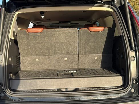 Used 2018 Cadillac Escalade Premium Luxury image 9